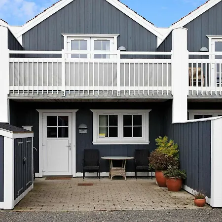 4 Person In Blavand-by Traum Feriehus *